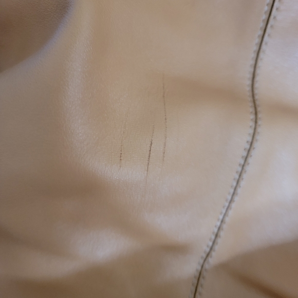 Tod's Shoulder Bag - Picture 6 of 11